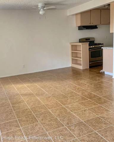 Main picture of 937 E Avenue R