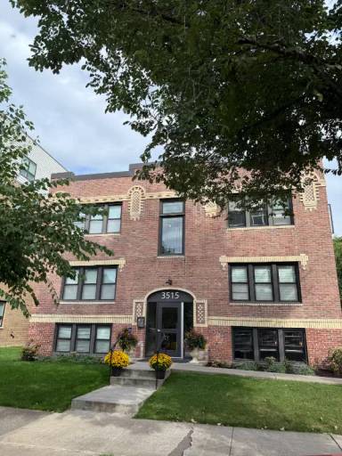 Main picture of 3515 2nd Ave S