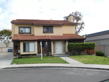 Main picture of 7961 Moonshadow Cir