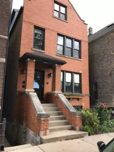 Main picture of 2139 N Oakley Ave