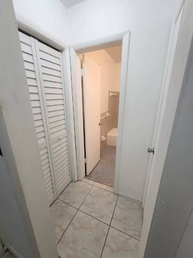 Main picture of 7211 Venetian St