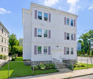 Main picture of 20 Wildwood St