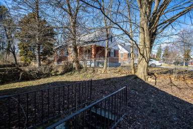Main picture of 1216 Groesbeck Rd