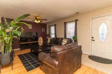 Main picture of 1301 Pershing Ct