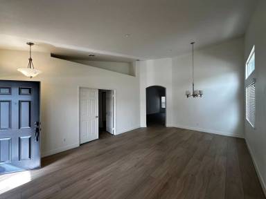 Main picture of 15434 Faith St