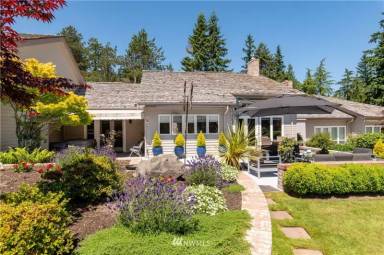 Main picture of 12707 54th Ave NW