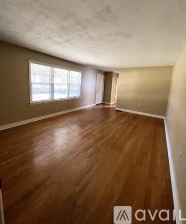 Main picture of 17 Omar Cir