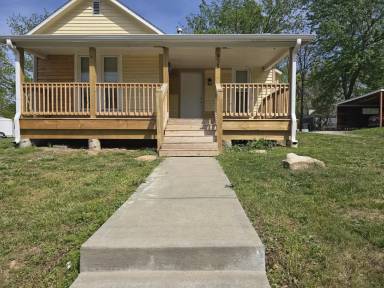 Main picture of 515 Maple St