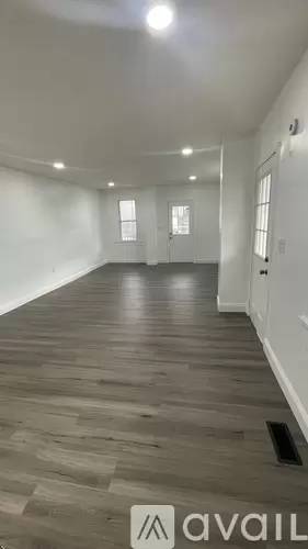Main picture of 141 Green St