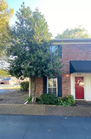Main picture of 632 Calhoun St