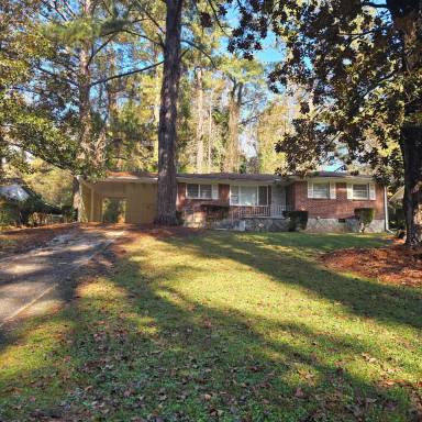 Main picture of 3239 Hollydale Dr SW