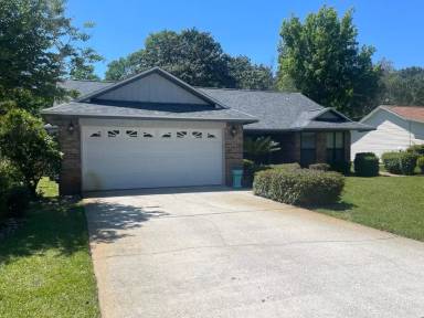 Main picture of 118 Oak Shores Dr