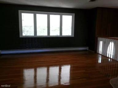 Main picture of 8027 Kennedy Blvd