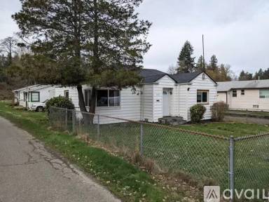Main picture of 2425 Snyder Ave