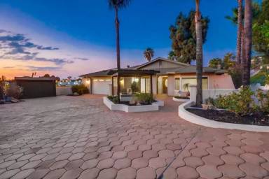 Main picture of 376 Vista del Escuela