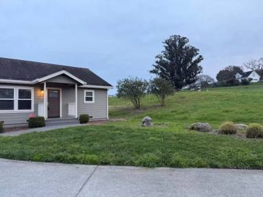 Main picture of 701 La Raye Ln