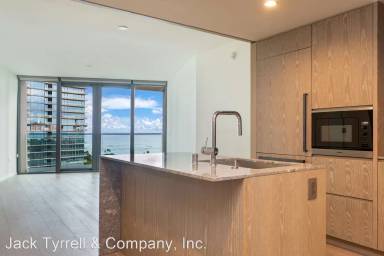 Main picture of 1000 Auahi St Apartments