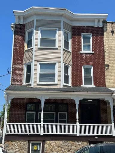 Main picture of 28 W North St