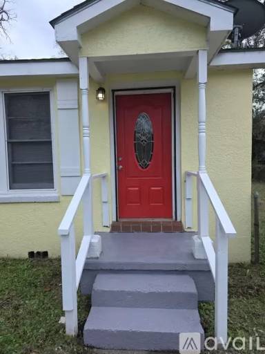 Main picture of 5030 Oaklon Ave