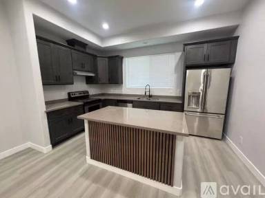 Main picture of 38863 Fremont Blvd