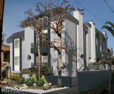 Main picture of 2642 S Sepulveda Blvd