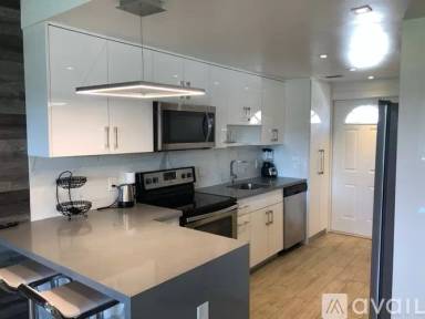 Main picture of 9220 Biscayne Blvd