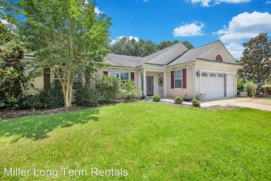 Main picture of 24 Columbus Cir
