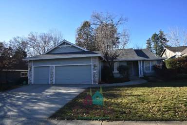 Main picture of 139 Woodcrest Way