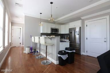 Main picture of 38 Hyde Park Ave