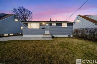 Main picture of Ledgebrook Dr