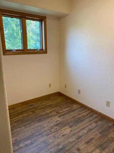 Main picture of 105 Hueth Ln