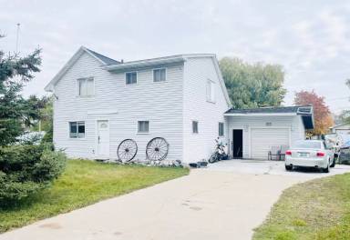 Main picture of 565 N 15th St