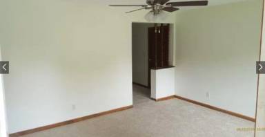 Main picture of 4904 Waukegan Dr