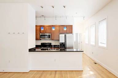 Main picture of 215 5th St SW