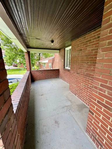 Main picture of 2156 Sampson St