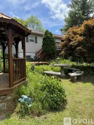 Main picture of 1268 N Pine Run Rd