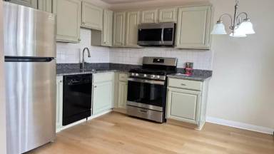 Main picture of 1 Fernview Ave