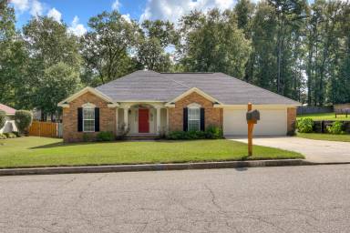 Main picture of 1105 Maple Ridge Ct