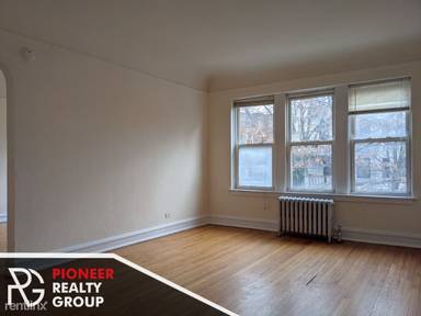 Main picture of 2948 N Albany Ave