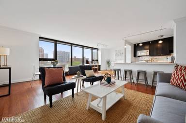 Main picture of Lake Park Plaza Condominium
