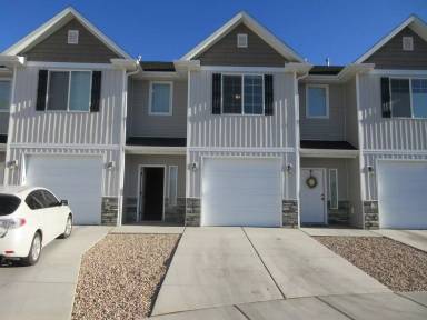 Main picture of 474 W 1425 N