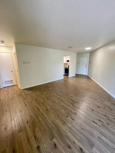 Main picture of 27 Pleasant St