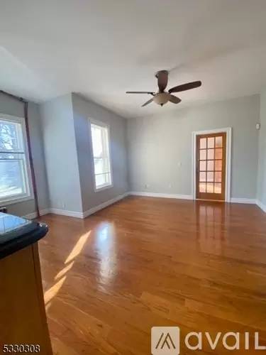 Main picture of 64 Washington Ave