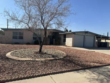 Main picture of 8408 Mineola Dr