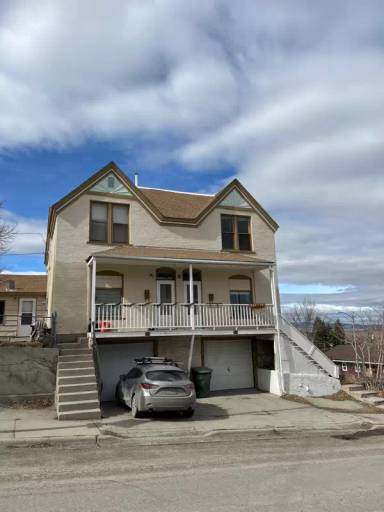Main picture of 200 S Beattie St