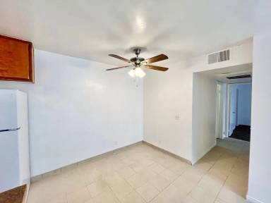 Main picture of 3917 Spring Dr
