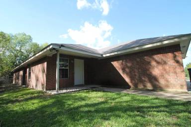 Main picture of 313 S 42nd St