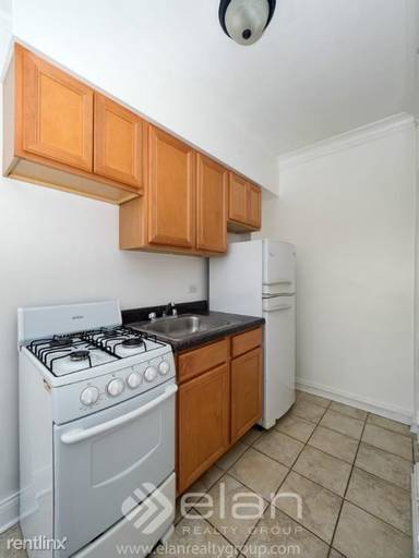 Main picture of 4641 N Paulina St