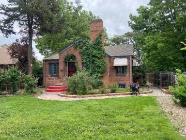 Main picture of 4043 E 4th Ave