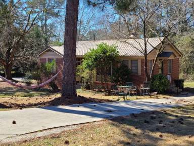 Main picture of 350 Brookwood Dr